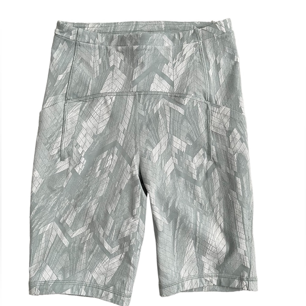 Lululemon Swift Speed High Rise Short 8” Reverberate Chevron size 4